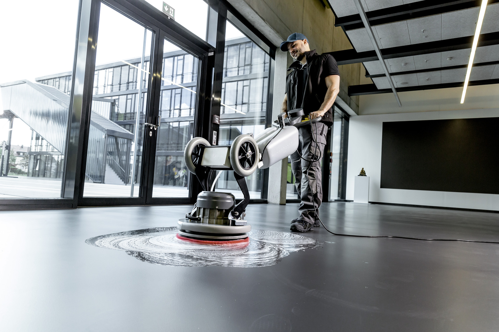 BDS 43 ORBITAL C Single Disc Scrubber - Image 5