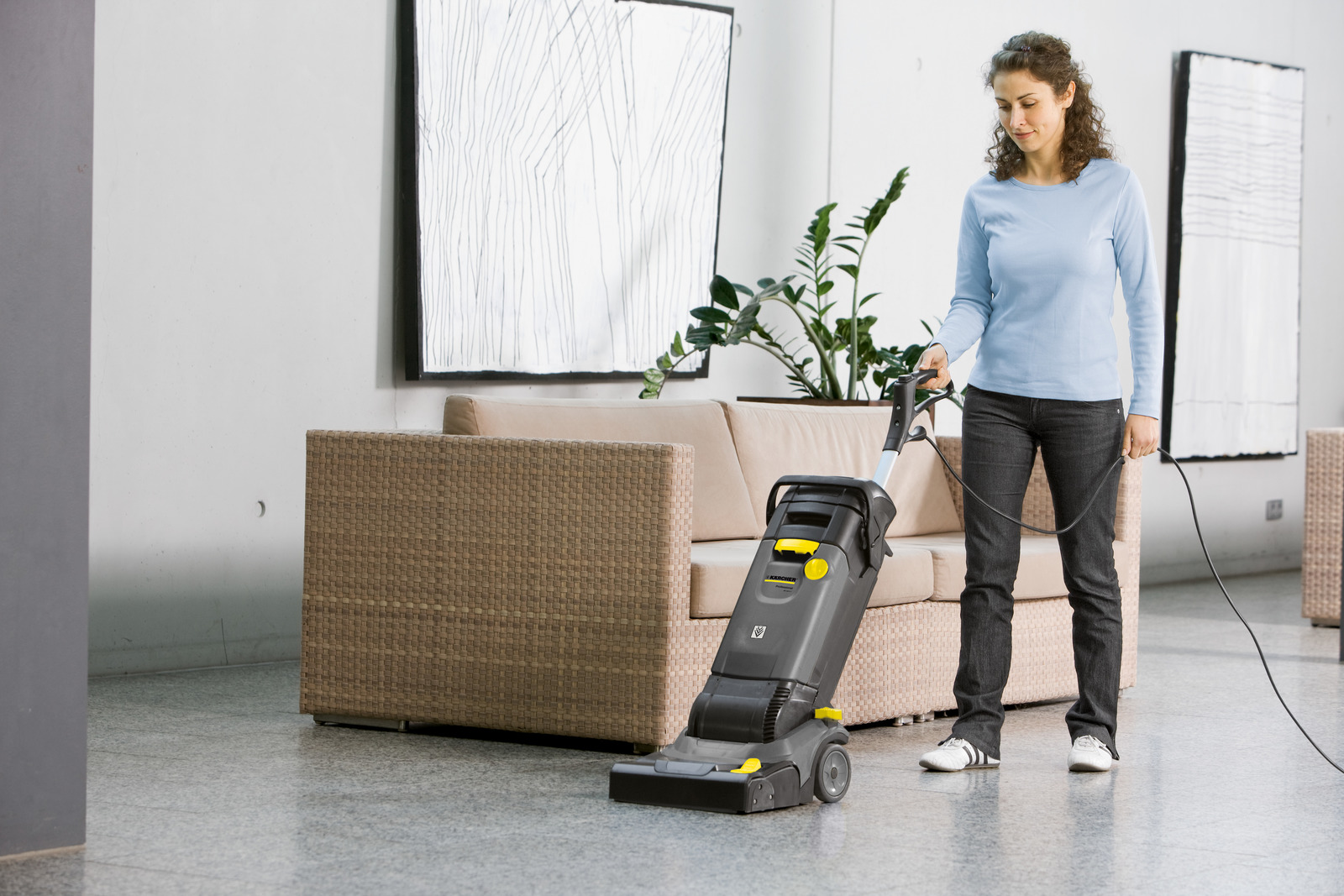 BR 30-4 Floor Scrubber Mopping & Sweeping - Image 2